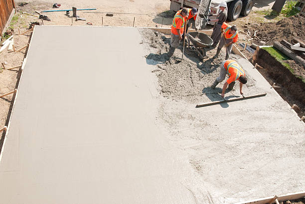 Best Concrete Sidewalk Installation in Richmond Heights, FL